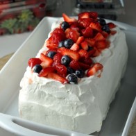 Creamy Berry Icebox Cake